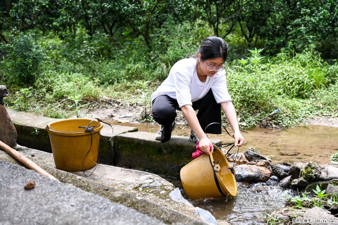全网追的“扁担女孩”，找了一份暑假工，时薪12元 - 益阳生活资讯 - 益阳28生活网 yiyang.28life.com